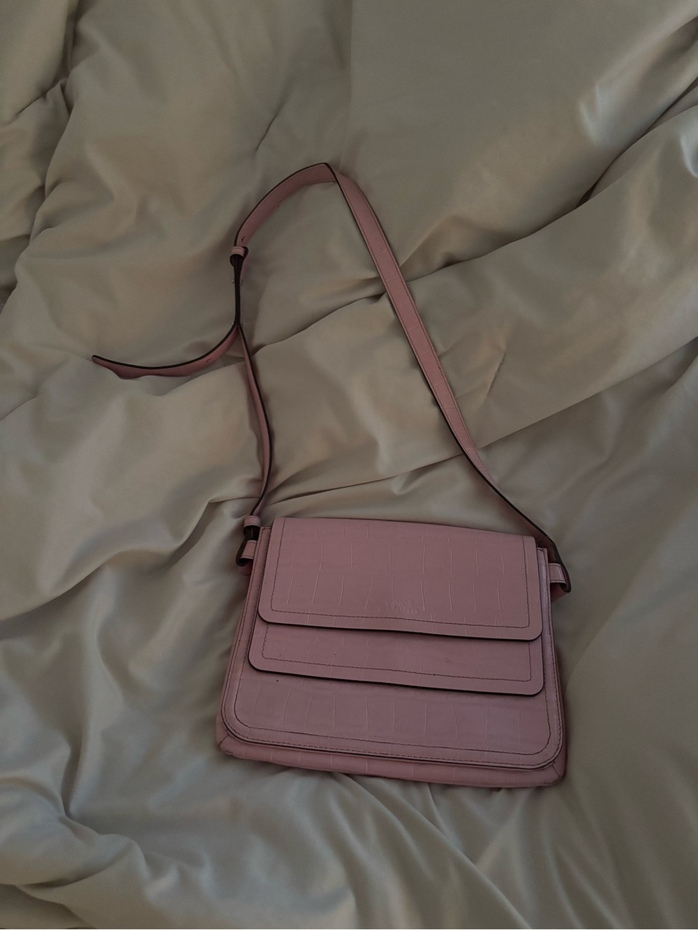 Vince Camuto Mauve Pink Croc-Embossed Crossbody Bag